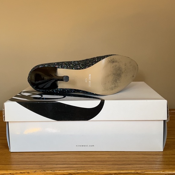 Nine West Sparkly Heels, Size 6.5 - Picture 2 of 3